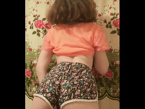 ❤️ seksi genç bebeğim soyunma kapalı onu şort üzerinde kamera ❌ Porno vk tr.hentai-id.ru ❌❤